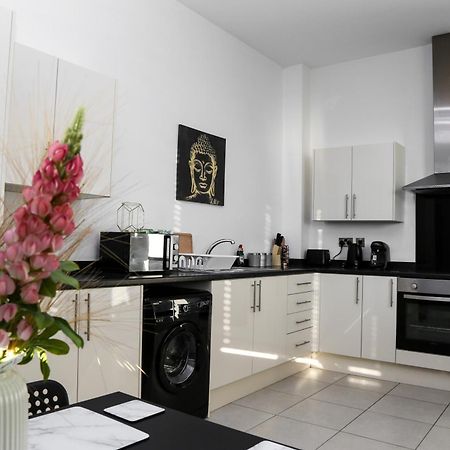 דירות מנצ'סטר Luxurious & Lavish Salford Quays Free Parking מראה חיצוני תמונה